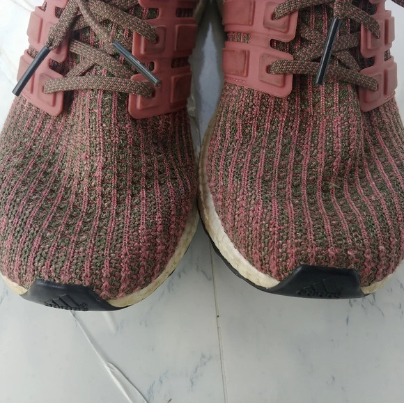Women’s Adidas Ultra Boost 4.0 Running Shoes 8.5 - Picture 2 of 8